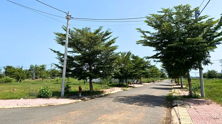 Đất mặt tiền nhựa lớn ngoại thành Phan Thiết