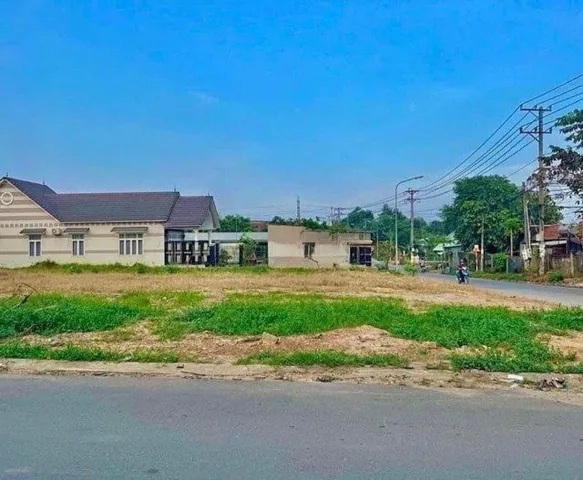 CẦN BÁN 624M2 ĐẤT THỔ CƯ, SHR NGAY QL13, GẦN KCN NHÀ MÁY DÂN ĐÔNG. GIÁ 490TRIỆU