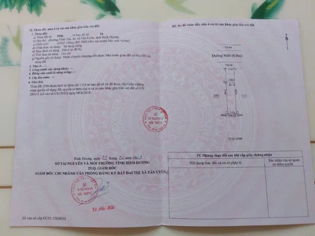 Bán lô đất Vi Síp 2 DT 180 khu E quá đẹp để xây nhà ở vè kinh doanh kế bê chợ Vĩnh Tân trường cấp 1 và 2