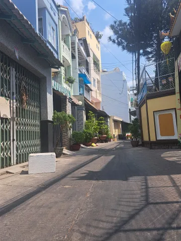 Nhà Hẻm ôtô 2 Tầng rộng rãi 60m2 thổ cư sổ đẹp ngay ngắn Quận 8