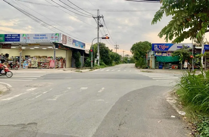 chính chủ bán 40m ngang đất đường nhựa hương lộ 2 củ chi phù hợp quy hoạch tách lô nhỏ