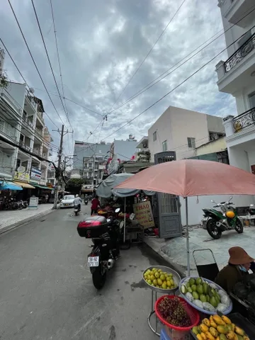 BÁN NHÀ MT KINH DOANH 120M2 5 TẦNG ĐS TÊN LỬA, ĐỐI DIỆN TRƯỜNG HỌC NGÔI SAO