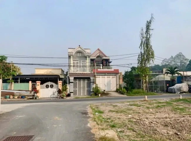 Bán gấp lô đất đẹp Liêu Bình Hương nối dài (đường số 9 ) xã Tân Thông Hội, Củ Chi.
