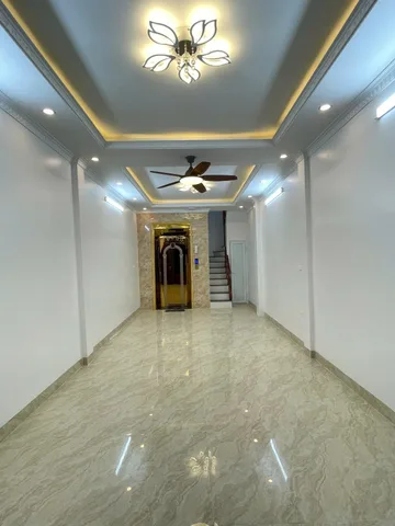 Bán nhà Đê La Thành nhỏ (Đống Đa) 35mT1/42mT2, 6 tầng, mt 3.4m, giá 11.5 tỷ