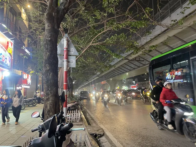 Bán nhà mặt phố Minh Khai (HBT) 205m, 2 tầng, mt 5m, giá 75 tỷ