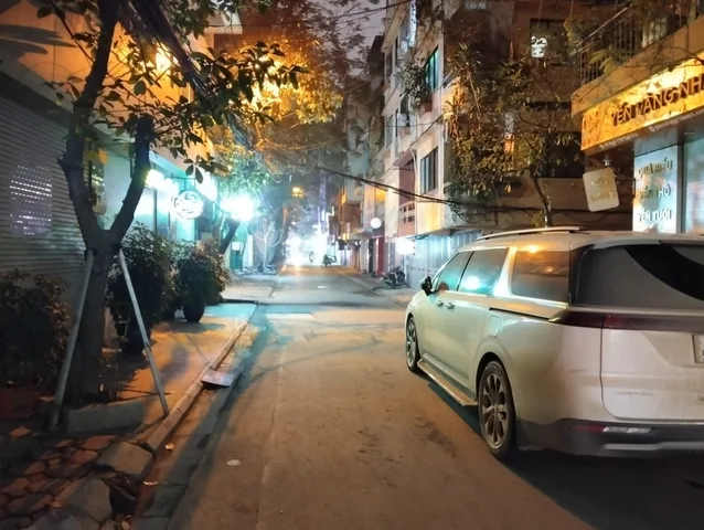 Bán nhà 32.5m² 17.5 tỷ tại Thái Hà Phường Trung Liệt Quận Đống Đa (LH: zalo 0862299066)
