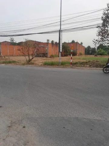 BÁN ĐẤT MĂT TIỀN TỈNH LÔ 825 xây kho xưỡng