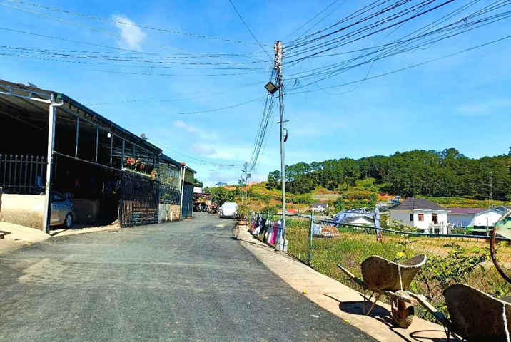 Bán đất view đồi thông hẻm nhựa khu dân cư trung tâm Đà Lạt