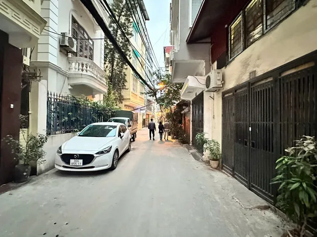 Bán nhà Thái Hà ( Đống Đa ) 86m, 3 tầng, mt 4.2m, giá 33.5  tỷ
