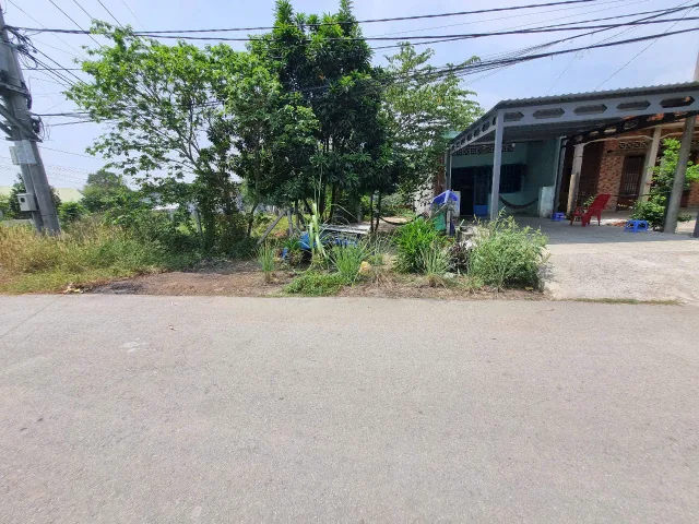 (S578) (Đã bán )  Đất mặt tiền Nguyễn Thị Rõ, xã Tân An Hội, dt 124m2, thổ 120m2, giá chỉ 1 tỷ 950