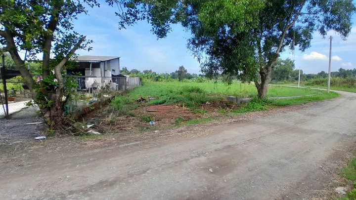 Bán đất mặt tiền Kênh Đá Hàn, xã Bình Mỹ Củ Chi, 121.5m, 5x25m, khu vực dân cư hiện hữu, giá 2.2 tỷ