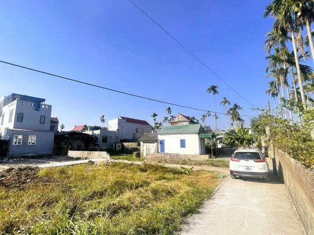 Rẻ nhất xã lâm động Thủy Nguyên lô đất 52m ngang 4 giá chỉ 9xxtr.l/h:076.231.9990 e Thúy