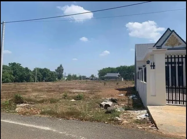 kẸT TIỀN BÁN GẤP 250M2 ĐẤT NGAY CHỢ, TRƯỜNG HỌC NGUYỄN BỈNH KHIÊM GIÁ 350TR