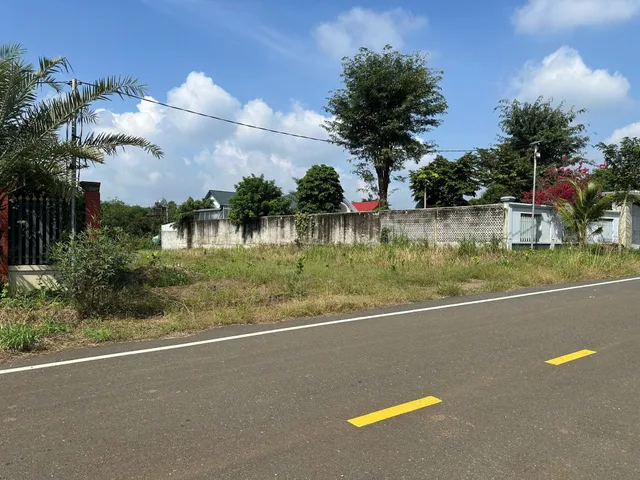 Bán gấp 3.000m2 đất thổ cư mt chợ sổ hồng riêng