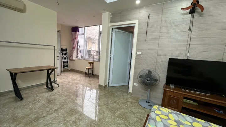 Bán nhà Hào Nam (Đống Đa) 53m, 7 tầng, mt 7.6m, giá 14.75 tỷ