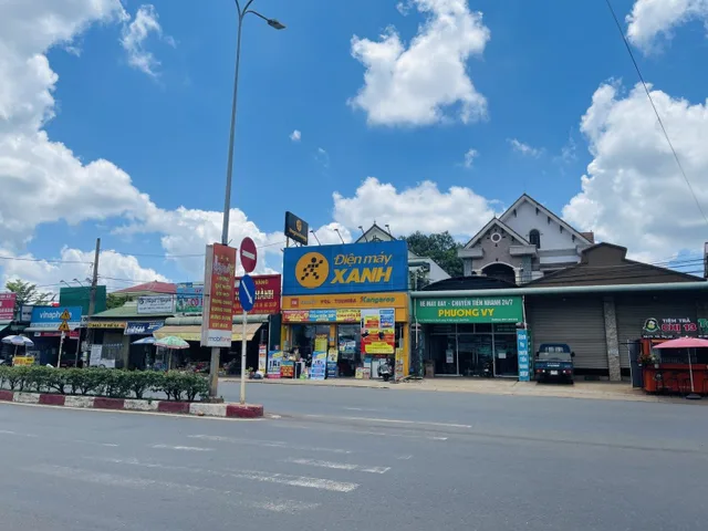 Bán đất TPHCM HƠN 300M2 (10M NGANG) 100 THỔ CƯ CHỈ 650TR
