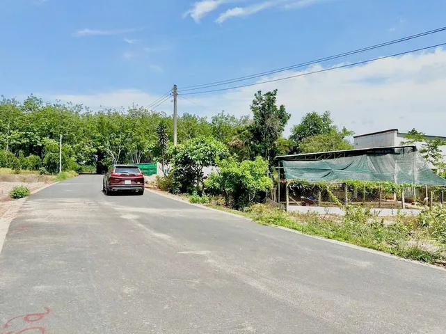 Bán đất 1250m² đất Thổ cư. Giá 480 triệu/sổ tại Chơn Thành. Nằm kế bên chợ, trường học, cách QL 14 chưa tới 600m. LH: 0931.783.209
