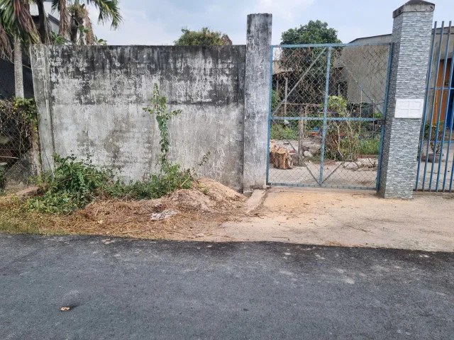 (L623) Đất mặt tiền đường 762, xã An Nhơn Tây, dt 300m2, full thổ, giá 2 tỷ 300