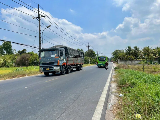 1000m2, 25x40m, thổ cư 120m, mặt tiền đường Tỉnh Lộ 7, Trung Lập Hạ Củ Chi, Tiện KD mua bán