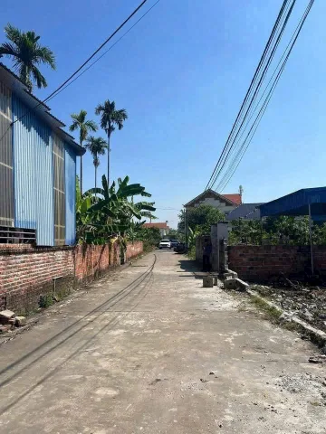 Bán nhanh lô đất thôn 2 thiên hương Thủy Nguyên dt 63m ngang 6. Giá chỉ 1tỷ xx lh ngay 0382341632 em Liên
