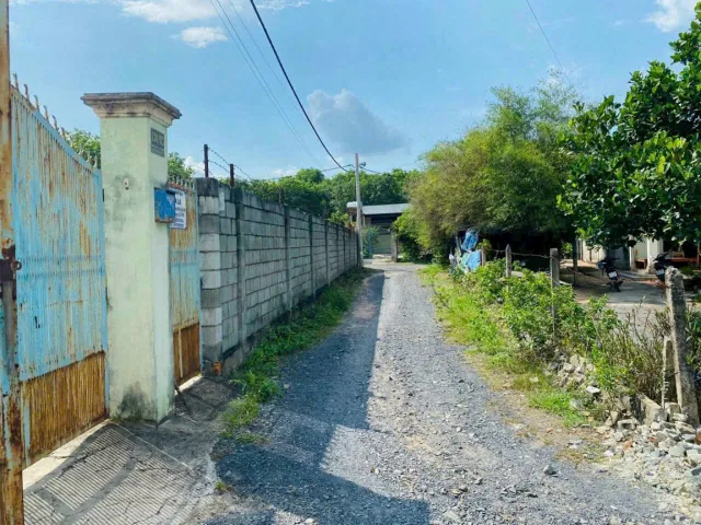 (B469) Đất gần Nguyễn Thị Nê, xã Phú Hòa Đông, dt 4.749m2, giá 3,3tr/m2