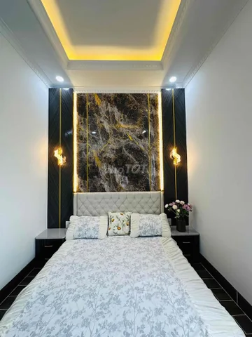 BIỆT THỰ MINI SÂN ĐẬU 4 Ô TÔ NGAY HIỆP THÀNH 3 GIÁ 5,5 TỶ