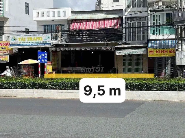 NHÀ MẶT TIỀN ĐƯỜNG NGUYỄN VĂN CỪ 9,5 x 18,7 LỘ 20M