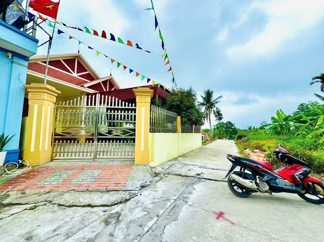 Bán lô đất 64 m , thôn Hầu, Lâm Động,TN, HP . liên hệ e Thúy: 076.231.9990