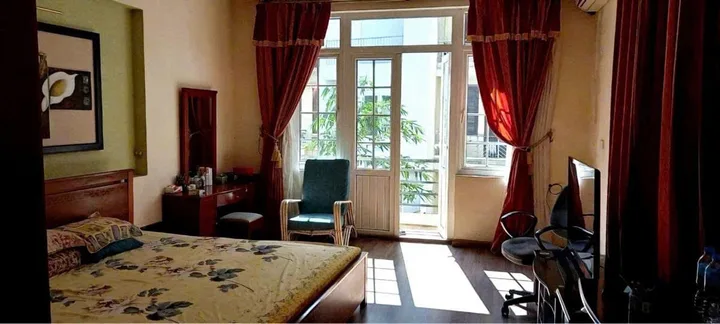 Bán nhà Giảng Võ (Đống Đa) 70/90m, 5 tầng, mt 5.8m, giá 31.5 tỷ