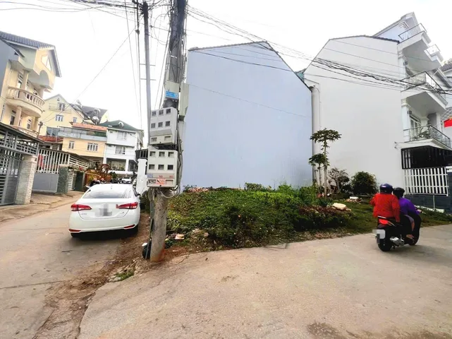 Bán đất đẹp góc 2 mặt tiền khu dân cư trung tâm Đà Lạt, gần ngã năm Đại Học Đà Lạt