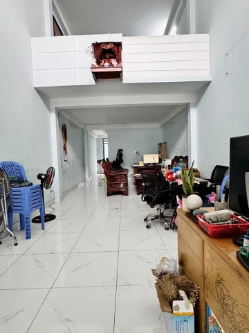 GIẢM SÂU - BÁN GẤP - GIÁ MỚI 11.2TỶ. NGỘP BANK BÁN GẤP❤️ - MẶT TIỀN KD LÊ LƯ - 4.6x22 - 4TẦNG - 4PN - NHĨNH 11TỶ. 