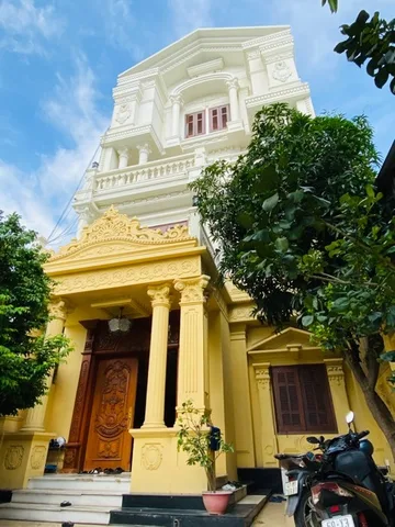 Bán nhà gấp 6 Tầng MT Bình Long Bình Tân