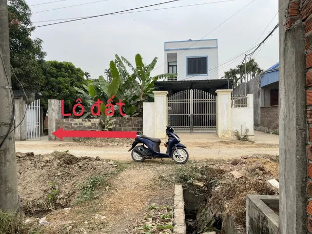 Chính thức mở bán 1 lô duy nhất tại mặt đường đấu giá hoa động Thủy Nguyên dt 60m ngang 5 giá chỉ 2tỷ xx lh ngay 0382341632 em Liên