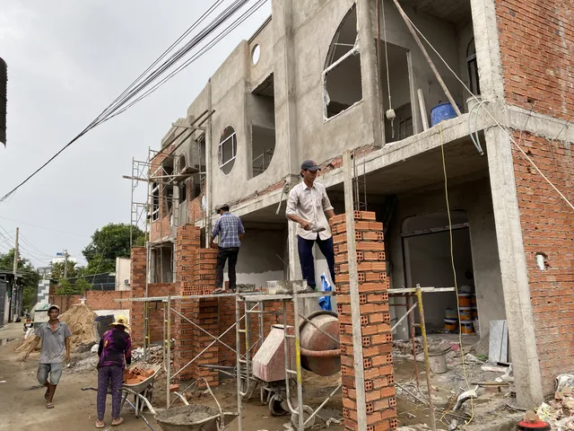 Bán Nhà 1lầu 1trệt Tân Vạn Đường Xe Ô Tô Giá rẽ nhất Khu Vực