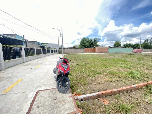 Bán Đất 134.5m2 có sẵn 134 m2 thổ cư giá 1.65 tỷ tại Xã Long Định Huyện Cần Đước Long An