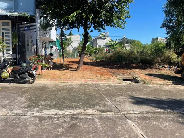 Bán đất 300m² ngang 10m giá 4.1 tỷ tại Phường Thới Hòa Thị xã Bến Cát
