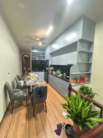 Bán nhà Mặt phố Cầu Giấy (CG) 40m, 5 tầng, mt 3m, giá 32 tỷ