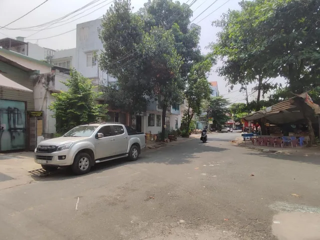 Bán đất LÔ GÓC 3 MT BÌNH TRƯNG ĐÔNG QUẬN 2