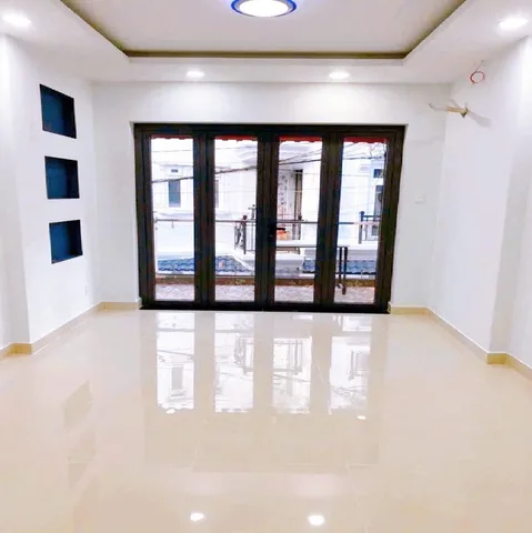 Bán nhà 4 Tầng hẻm Cách Mạng Tháng Tám, QUẬN 10, DT 3.3 x 12.7 m, Giá 8 tỷ