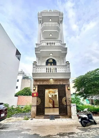 Bán nhà 60m² ngang 4m giá 6.4 tỷ tại Phường Bình Hưng Hoà B Quận Bình Tân