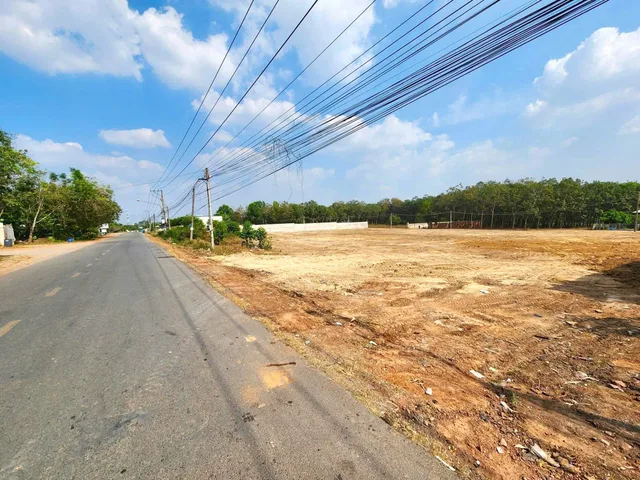 Bán đất 372.9m² giá 290 triệu tại Xã An Khương Huyện Hớn Quản LH: 0931.783.209_C. Huyền