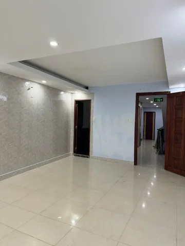 Bán nhà 7 Tầng Nguyễn Thái học quận 1