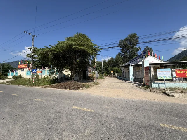 Bán lô đất view sông cái, khánh trung, khánh vĩnh, dt 2725m2, giáp đường bê tông 80m. LVCC 0938161427