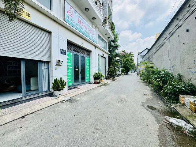 Bán nhà 55m²  5×11m² giá 7.69 tỷ Bình Hưng Hòa
