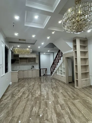 Lô góc Bồ Đề, Long Biên full nội thất ở ngay, ngõ thông ô tô qua nhà