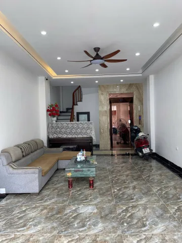 PHÂN LÔ GIANG BIÊN HÀNG XÓM KĐT VIỆT HƯNG GARA Ô TÔ THANG MÁY