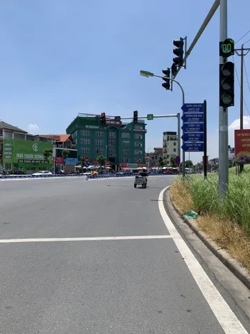 NGỌC THUỴ, LONG BIÊN NHÀ DÂN XÂY GẦN TRƯỜNG HỌC, CHỢ NGỌC THUỴ