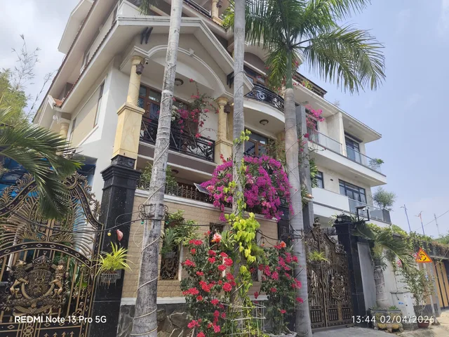 Bán gấp đất biệt thự diện tích 198.8m² full thổ cư ngang 11m giá 45 tỷ ngay cạnh đường Mai Chí Thọ An Phú Q2