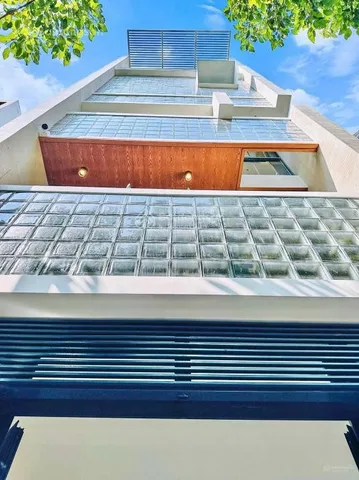 Bán nhanh nhà thích quảng đức, p4, phú nhuận, dt 81.6m2, 4tỷ550tr, cho thuê 20tr/th, sổ riêng
