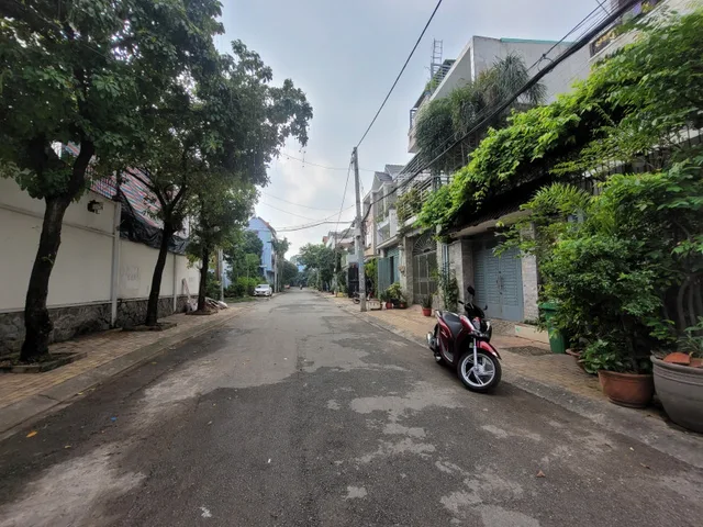 BÁN NHÀ ĐƯỜNG SỐ 7, HOÀNG DIỆU 2, LINH TRUNG - 140m2 - GIÁ 10.5 TỶ TL